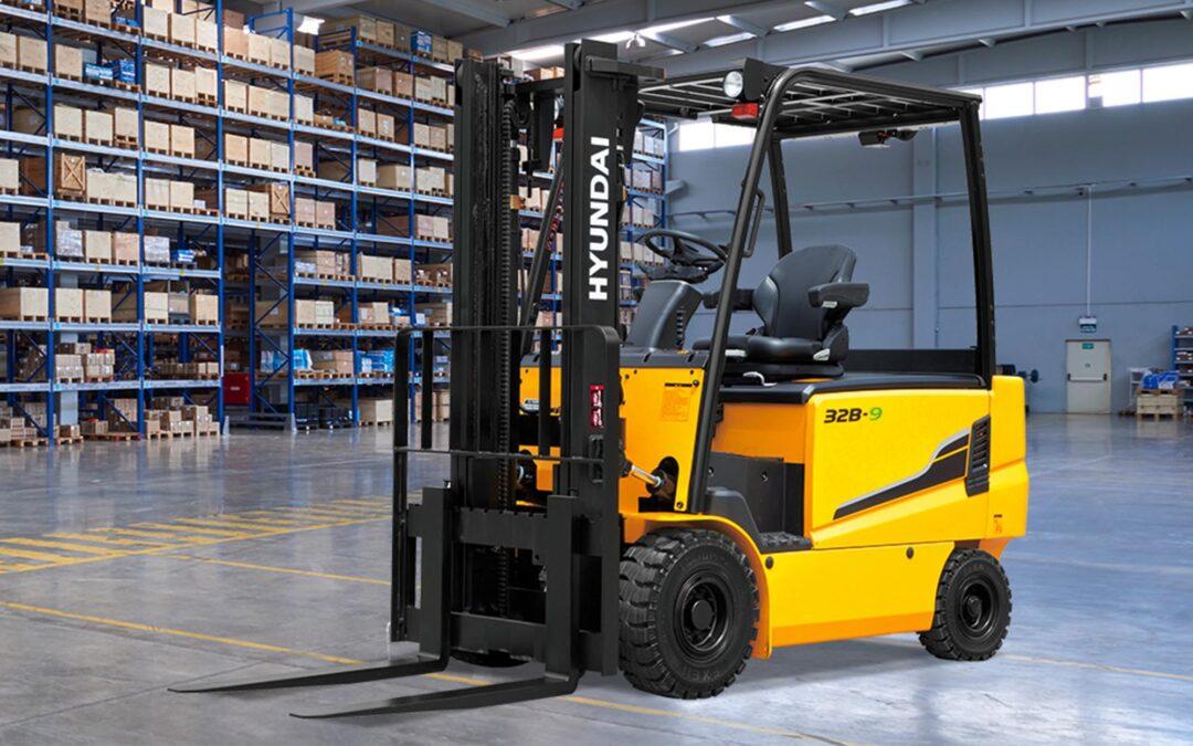 Side View Of Hyundai Forklift | Schelkovskiy &Co Brennan Equipment Services
